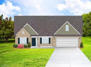 3039 Loch Dr, Winston Salem, NC 27106