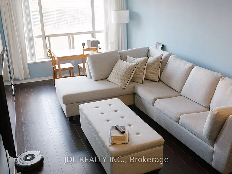 887 Bay St #603 — Photo 5