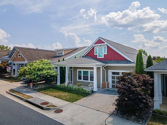 2nd image of 2565 Greenport Dr
