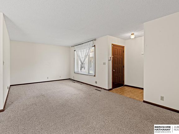 4th image of 5428 Enterprise Dr #908