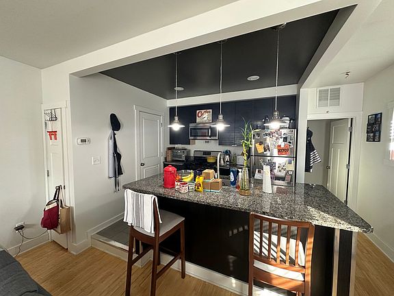 4th image of 3026 Minot Ave #6