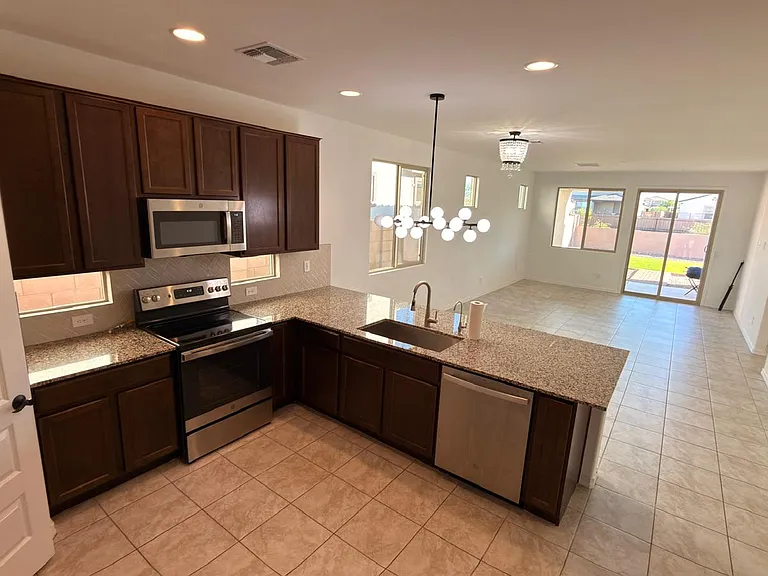 5615 W Hardtack Trl — Photo 2