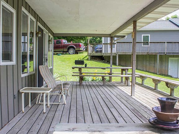4th image of 20 W Duck Lake Dr