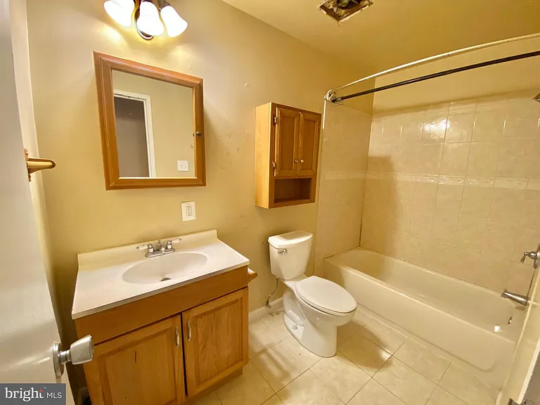 8864 Walutes Cir #C — Photo 16