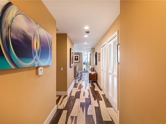 4th image of 175 1st St S APT 2702