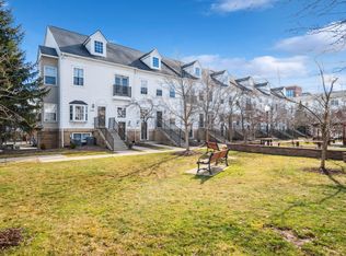 1161 Freesia Ct, Ann Arbor, MI 48105