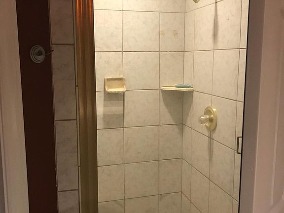 5th image of 4923 Marlos Dr NE