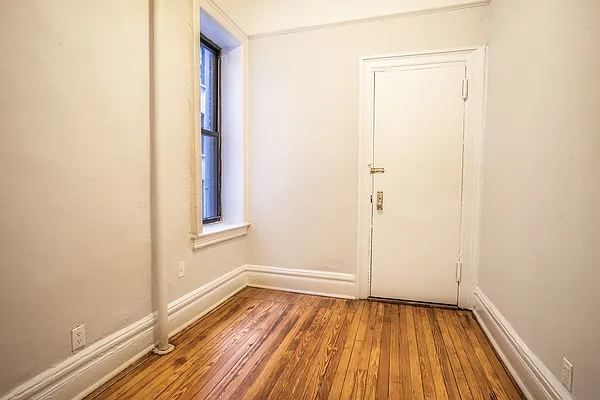 Rented by Metropolitan Equities | media 11