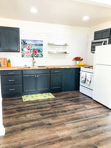 415 E Olmos Dr #B Photo 1