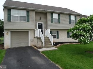 4193 Locust Point Ct, Dover, PA 17315