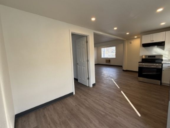 4th image of 924 N 10th St #924