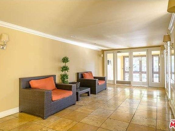 Lobby 2