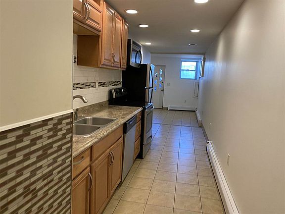 3rd image of 333 Sip Ave APT E