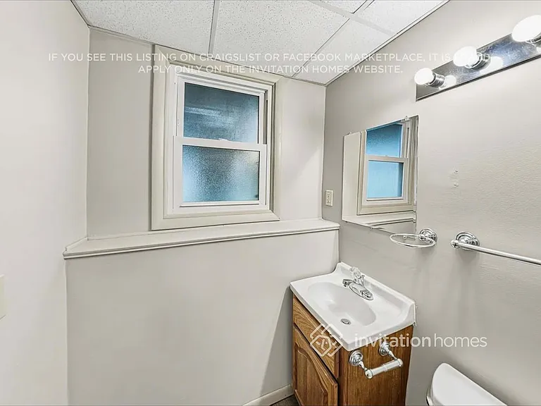 8427 Northern Dr — Photo 12