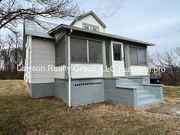 3rd image of 2942 Vinyard Ave NE