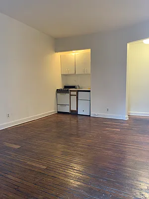 Rented by Buchbinder & Warren | media 7