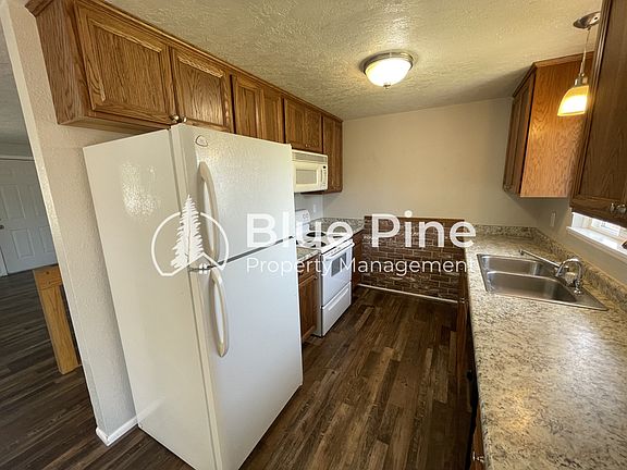5th image of 1970 12th St