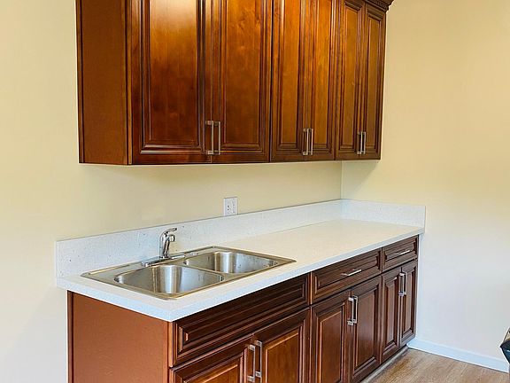2nd image of 3232 Estara Ave #4