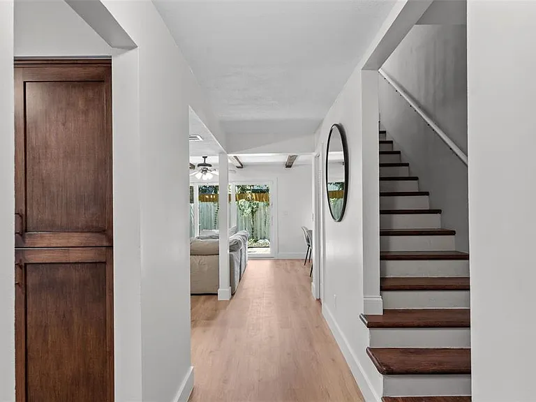 2517 W Tennessee Ave — Photo 2