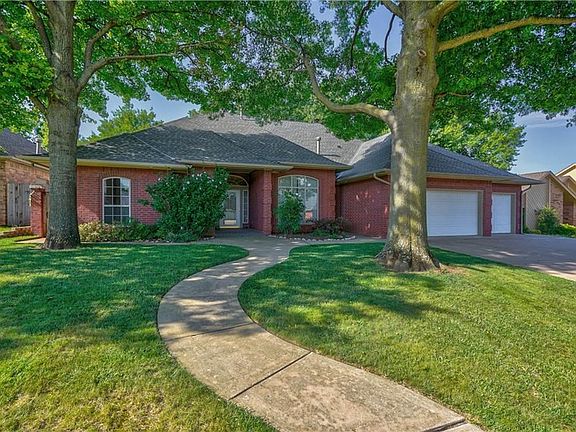 2nd image of 2304 Sorrento Ln