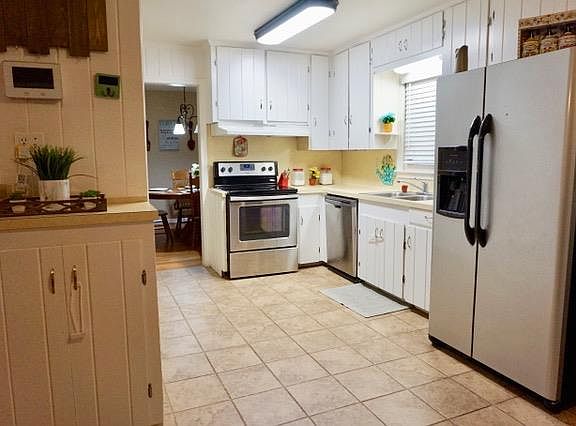 4th image of 409 S Temple Dr