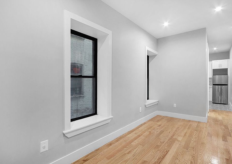 2nd image of 322 E 117th St #1