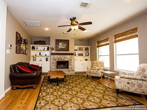 3rd image of 2847 Olive Ave
