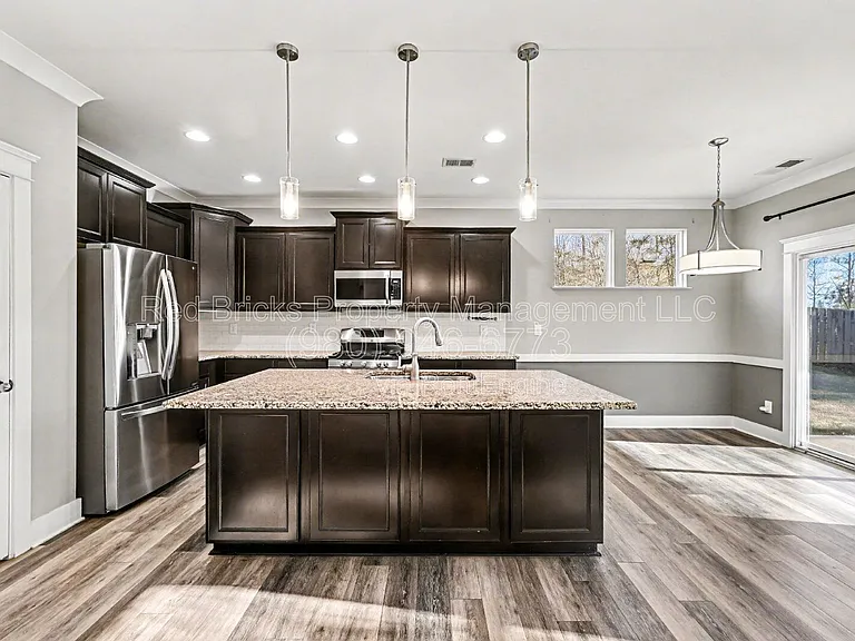 149 Kingston Dr — Photo 13