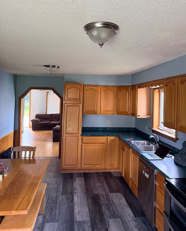 317 Pleasant St - Property Image