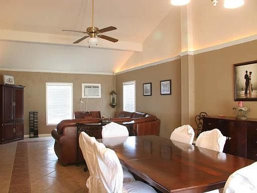 4th image of 8511 BRISTLECONE DR