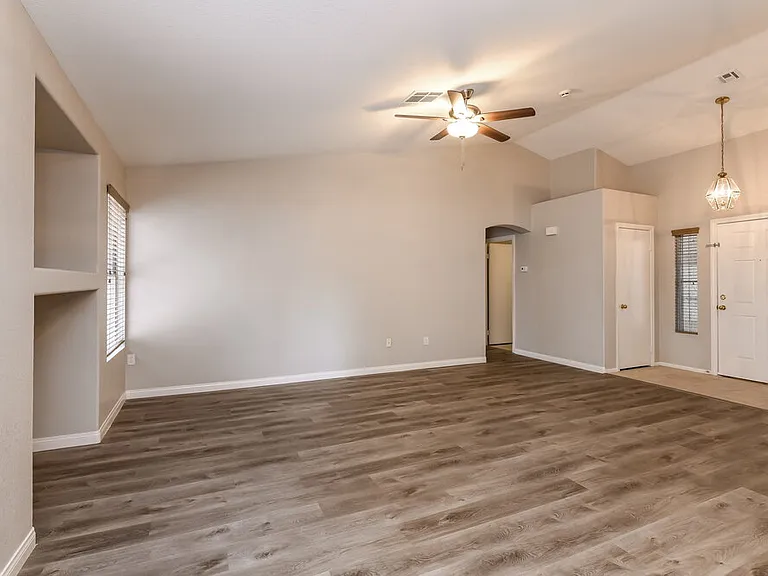 1113 Nordyke Ave — Photo 4