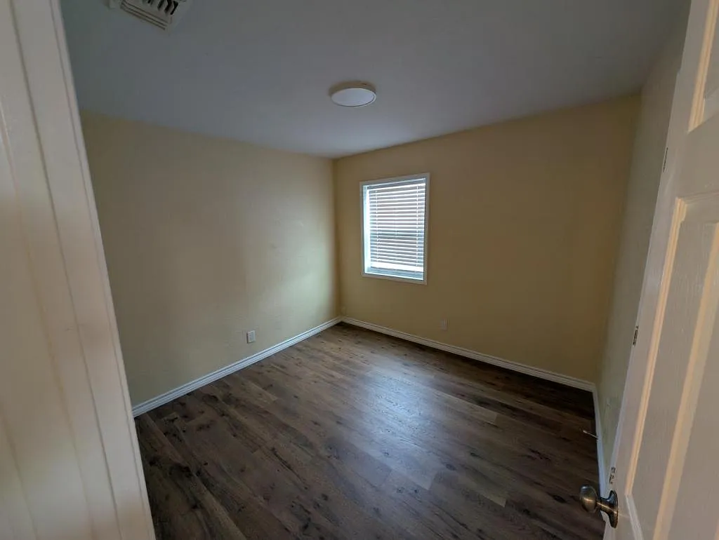 730 Aransas Ave — Photo 3