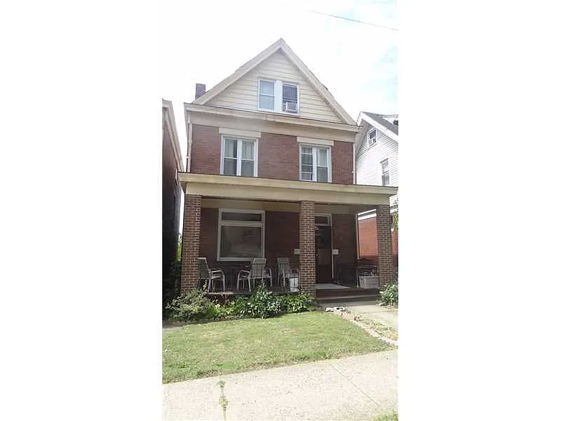 547 Forest Ave photo 1