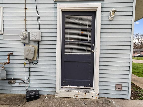 5th image of 2626 Ontario St