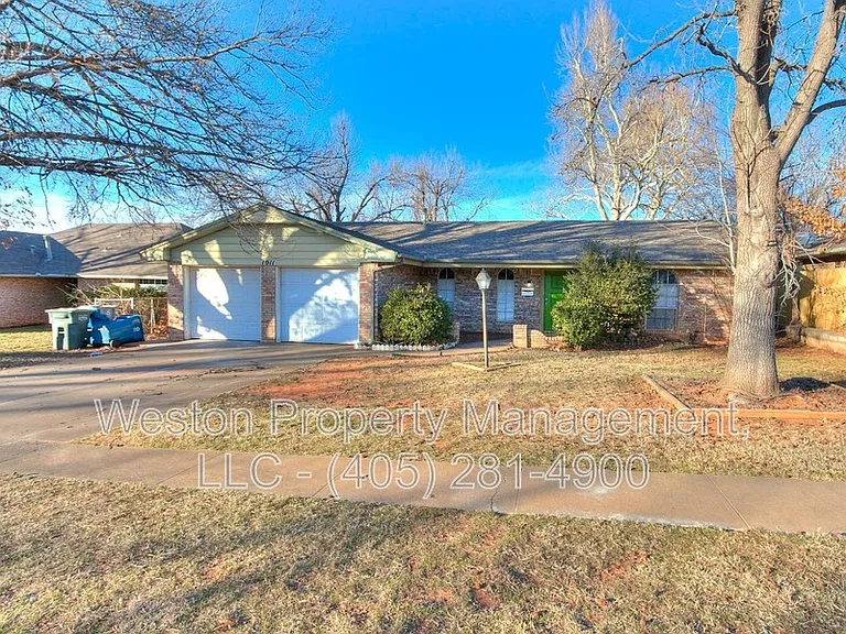 1011 Crown Dr — Photo 4