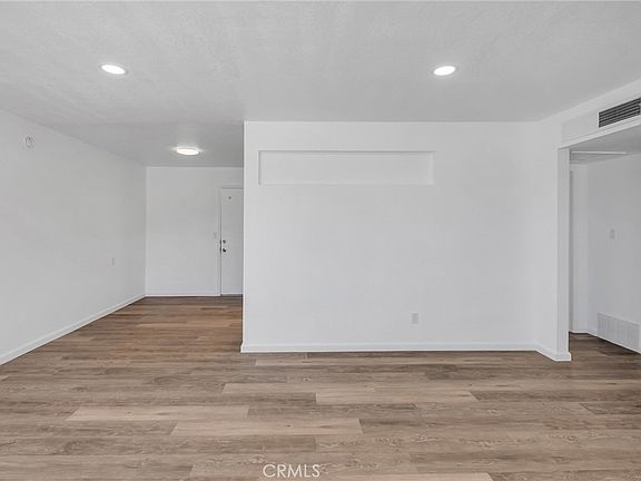5th image of 904 E Virginia Way