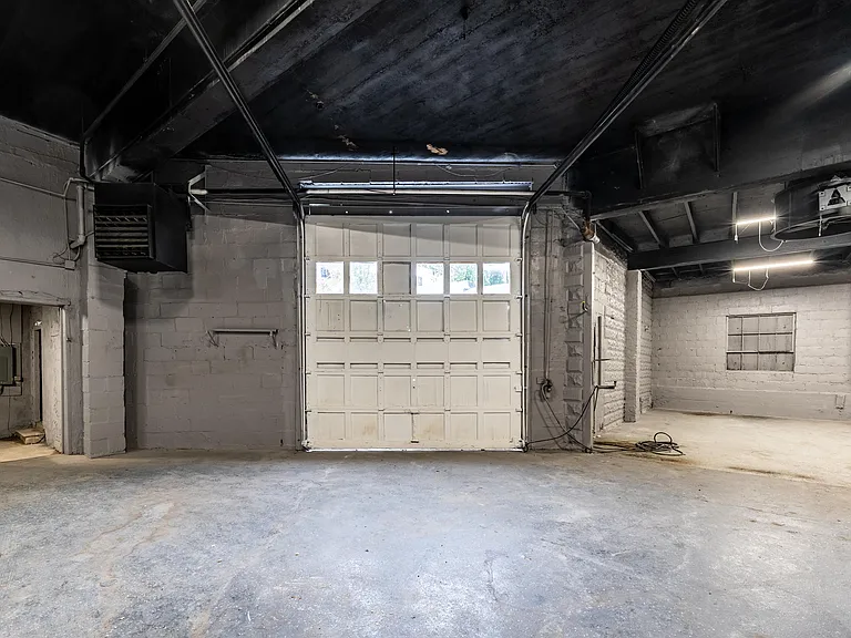 1160 Homestead St #1 — Photo 36