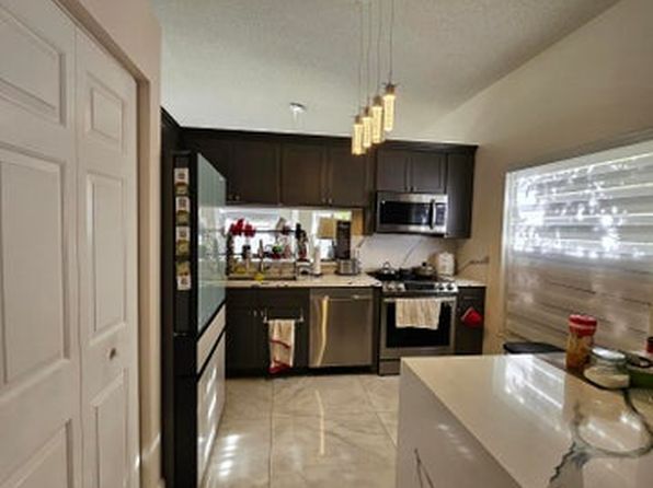 11034 NW 46th Dr