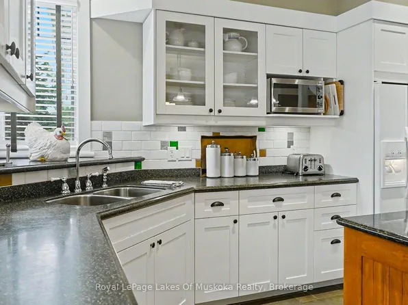 1020 Birch Glen Rd #9, Lake Of Bays, ON P0B 1A0