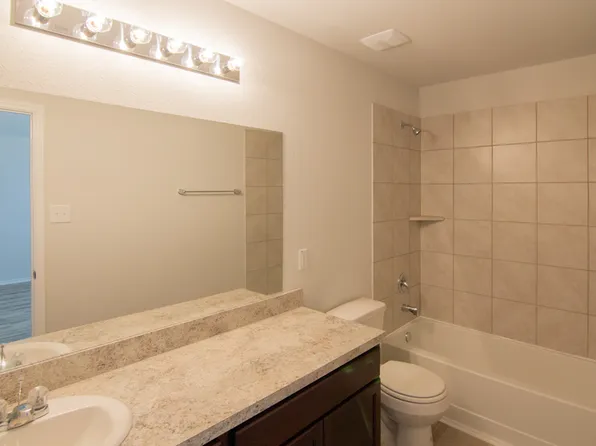 910 Dancing Sun Ct, Baytown, TX 77521