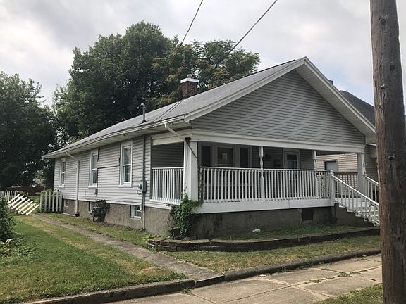 3rd image of 409 2nd St