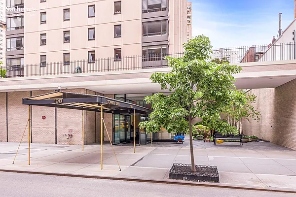 Sold by Sotheby's International Realty | media 26