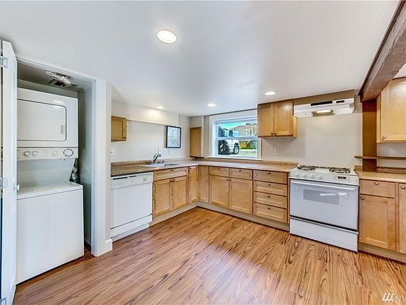 3rd image of 3103 S 12th St #B