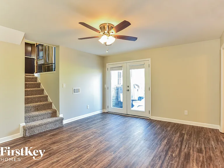 119 Melanie Dr — Photo 7