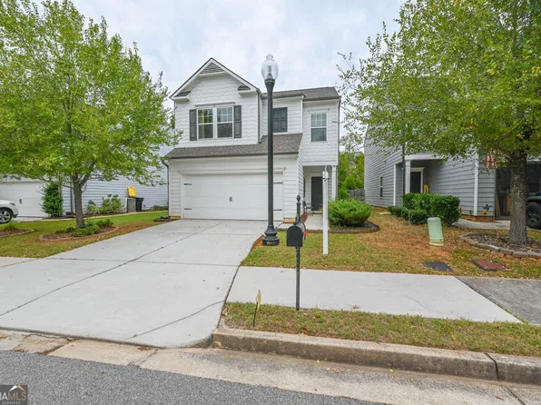 102 Newnan Lakes Dr, Newnan, GA 30263