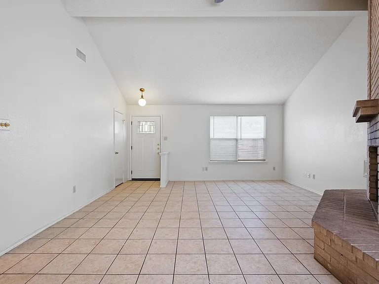 11331 Two Wells Dr — Photo 9
