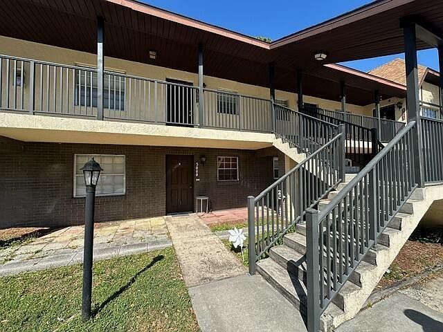 1st image of 3061 Sir Hamilton Cir