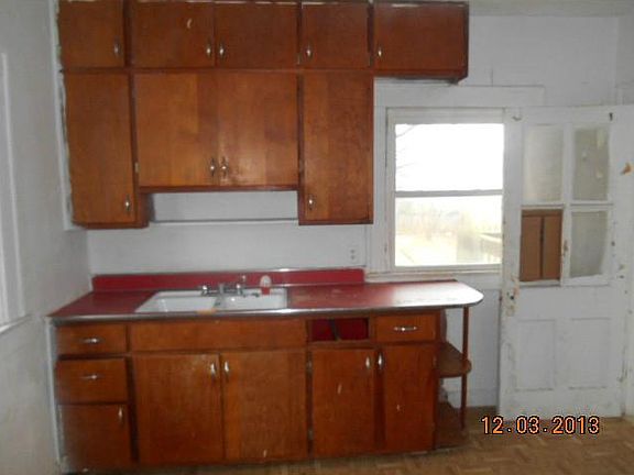 2nd image of 954 N Drexel Ave