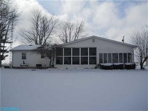 2nd image of 2348 Old Springfield Rd NE