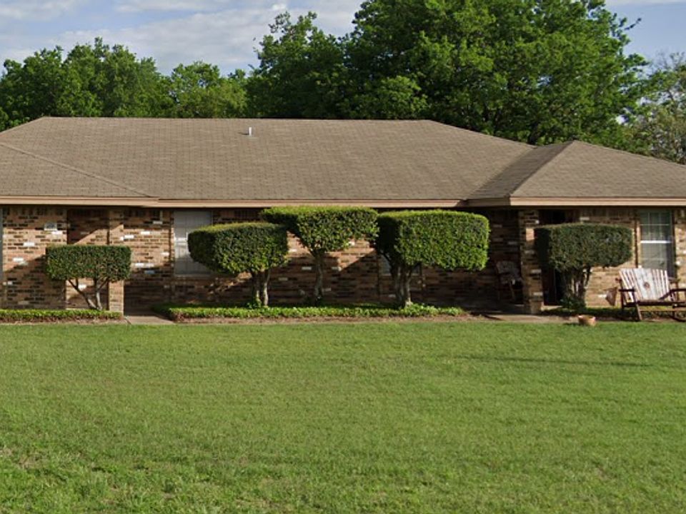 1st image of 107 W Karnes Dr
